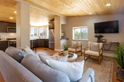 Casa Caballo: Vineyard views and close to downtown