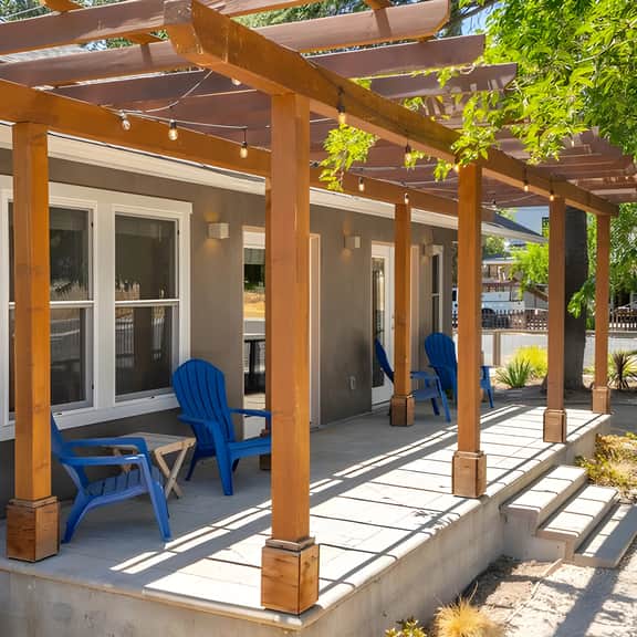 Park and 8th-Just 3 blocks to Downtown Paso!