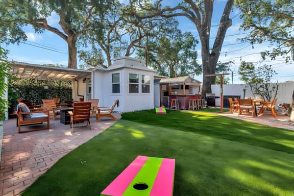 Your Downtown Oasis Getaway: The Paso Palm House