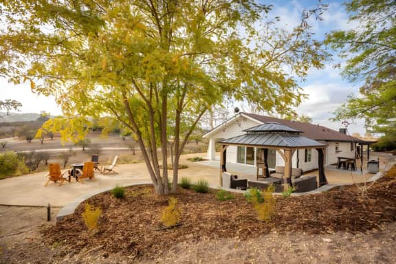 Bella Vista- Paso Wine Country with Vineyard Views