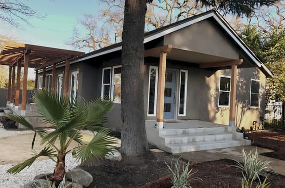 Park and 8th-Just 3 blocks to Downtown Paso!